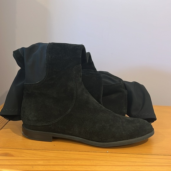 Suede black over-the-knee boots Size 39. Pull-on with stretch back. Used. - Picture 5 of 9